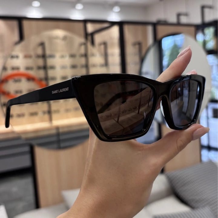 Yves Saint Laurent - YSL