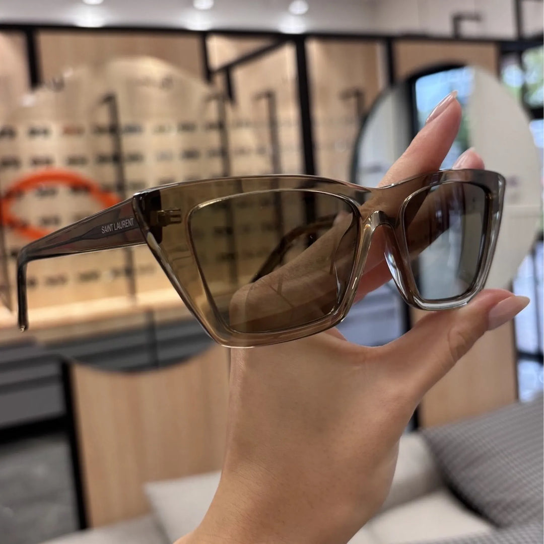 Yves Saint Laurent - YSL