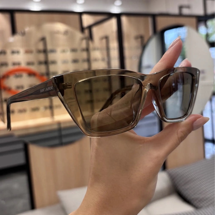 Yves Saint Laurent - YSL