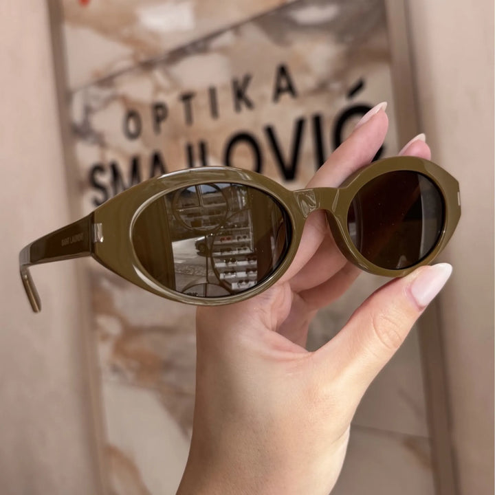 Yves Saint Laurent - YSL