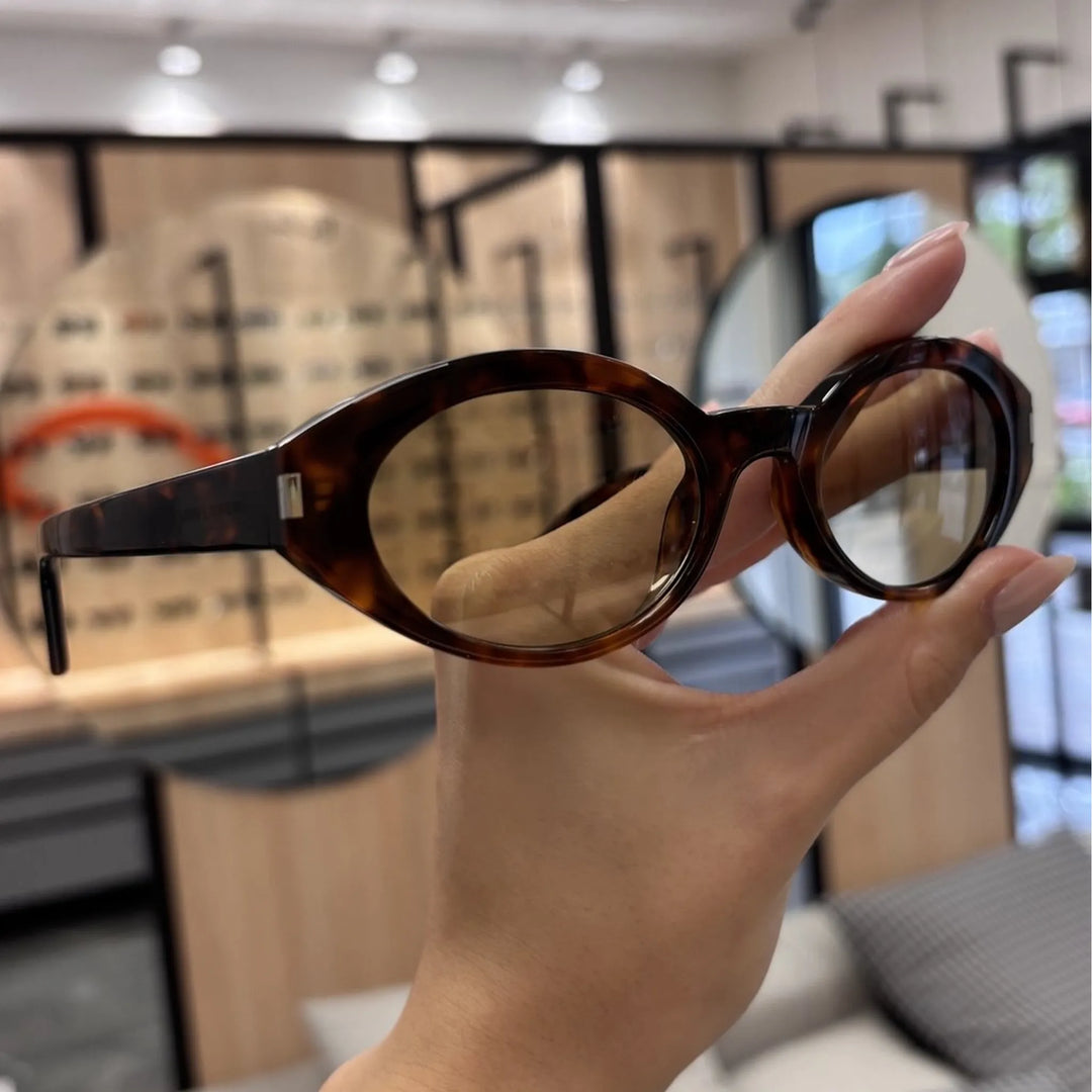 Yves Saint Laurent - YSL