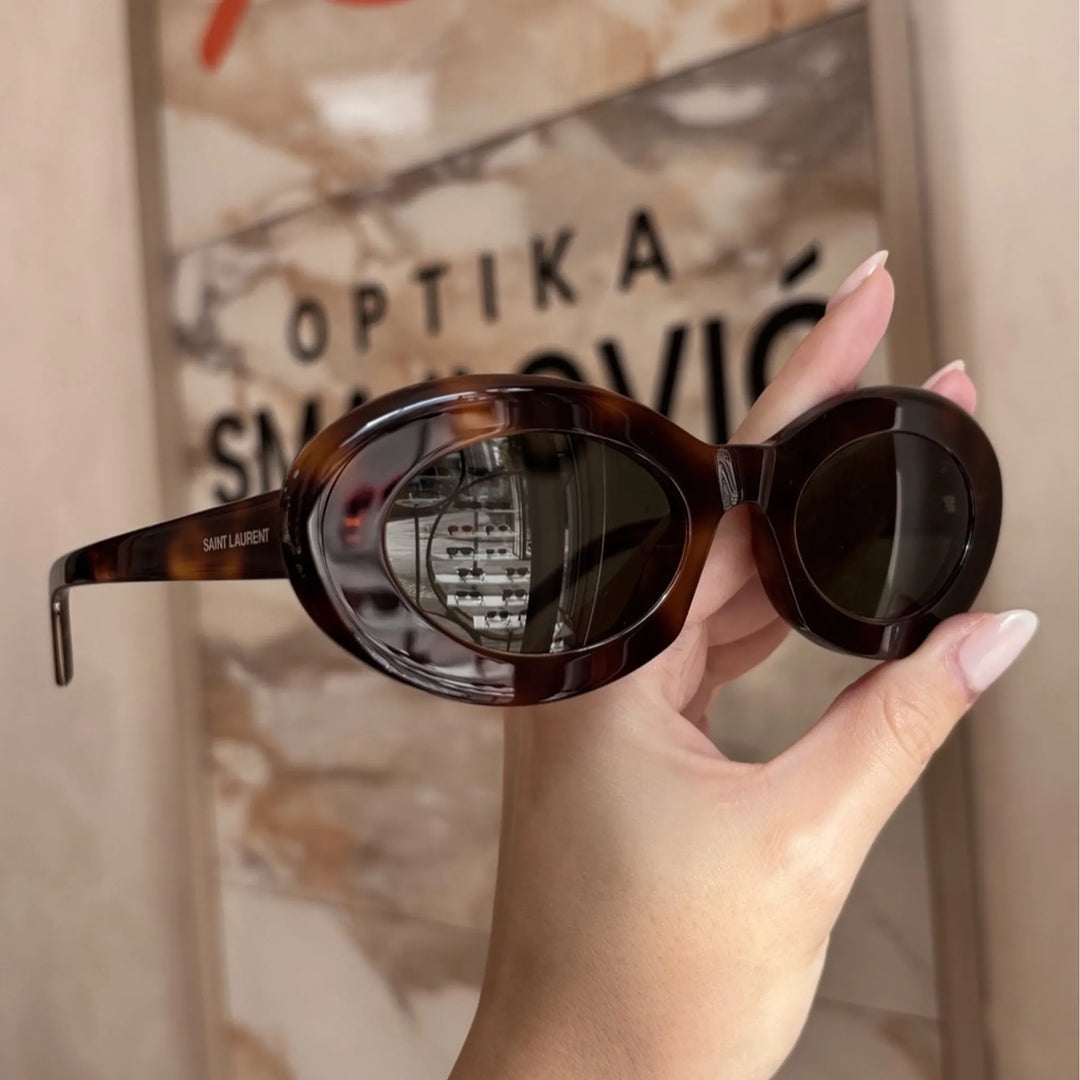 Yves Saint Laurent - YSL