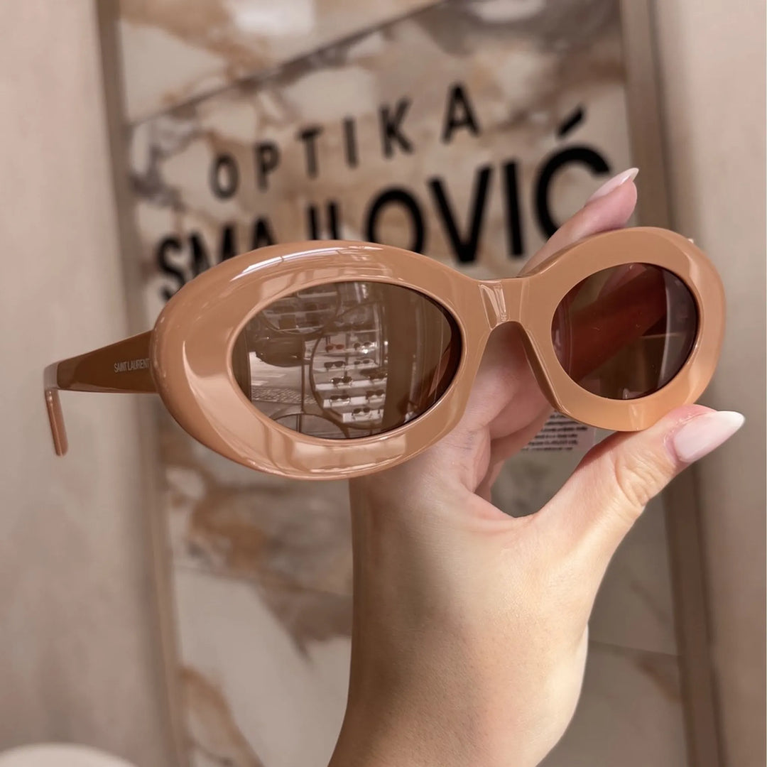 Yves Saint Laurent - YSL