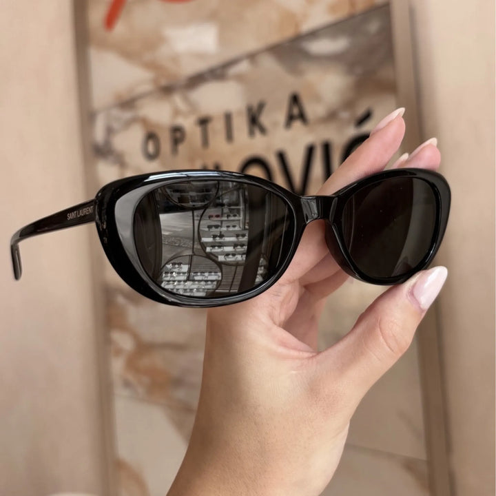 Yves Saint Laurent - YSL