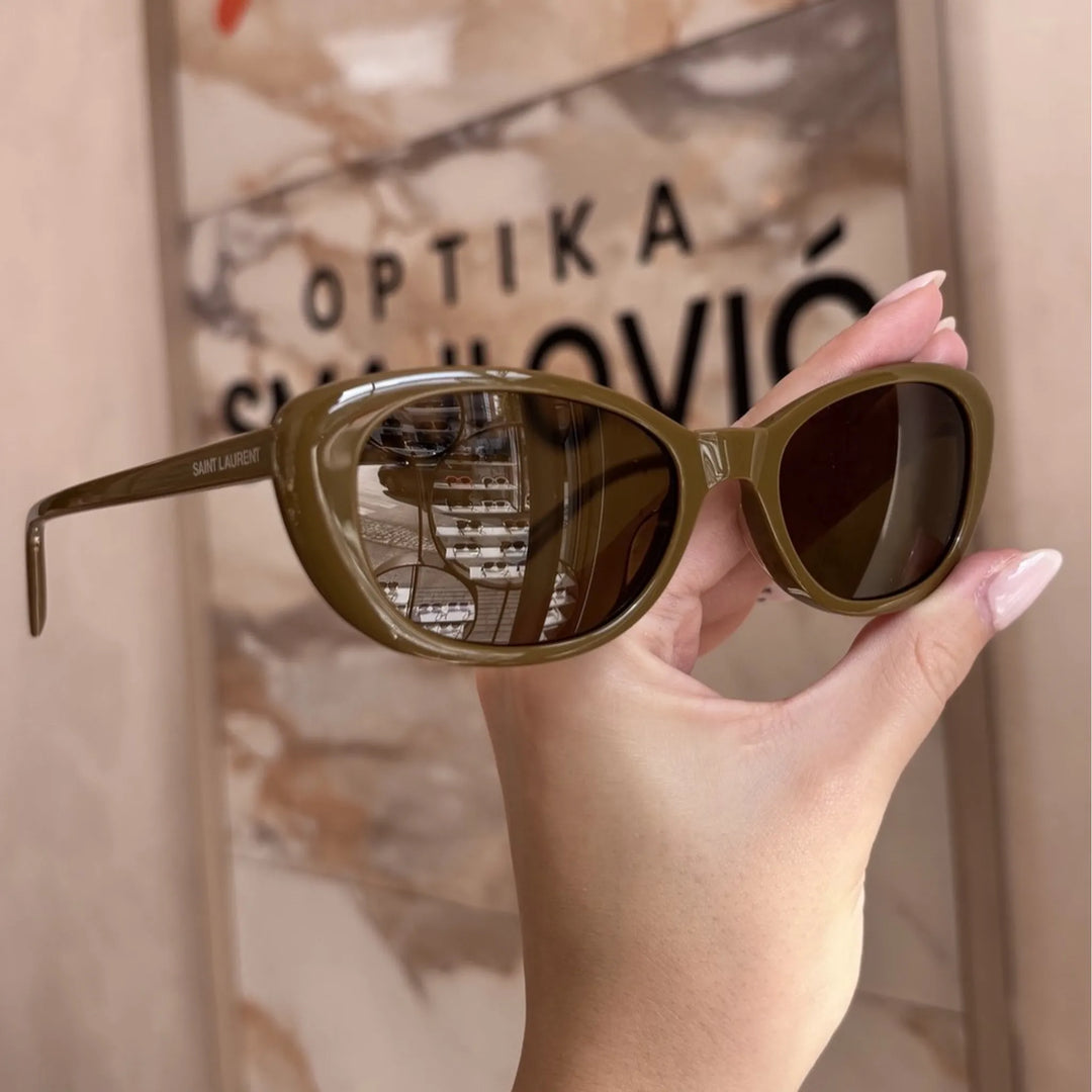 Yves Saint Laurent - YSL