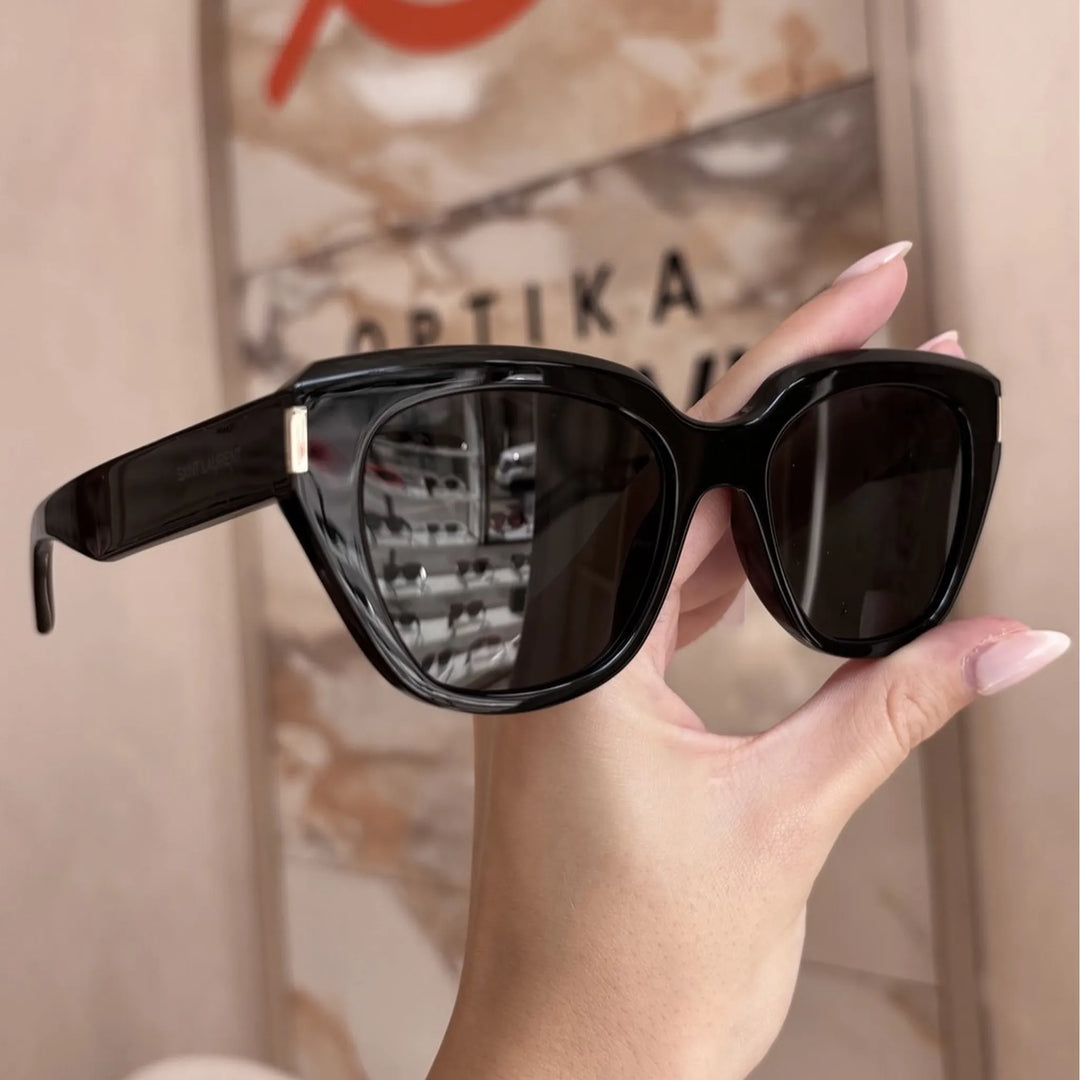 Yves Saint Laurent - YSL