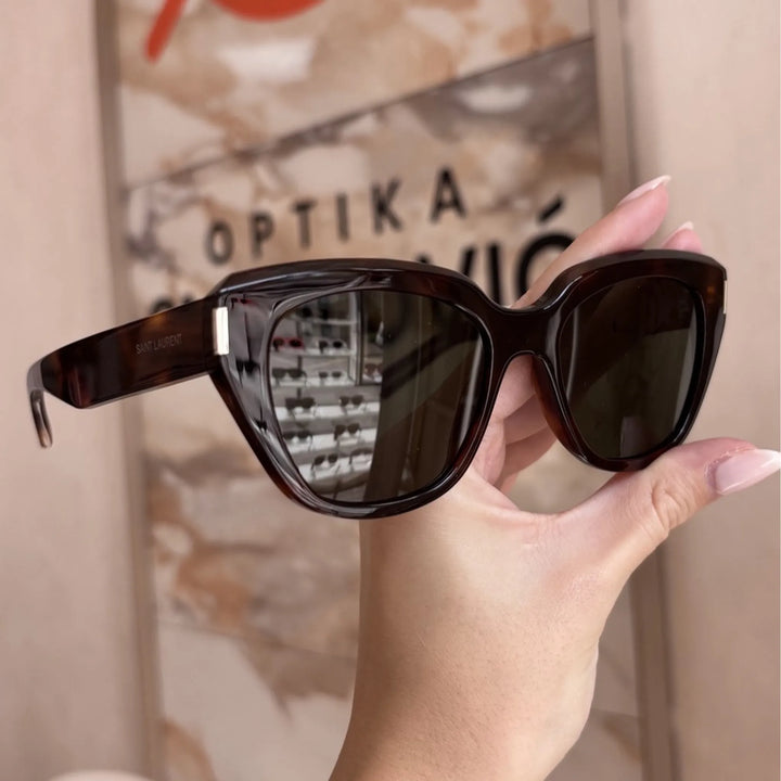 Yves Saint Laurent - YSL