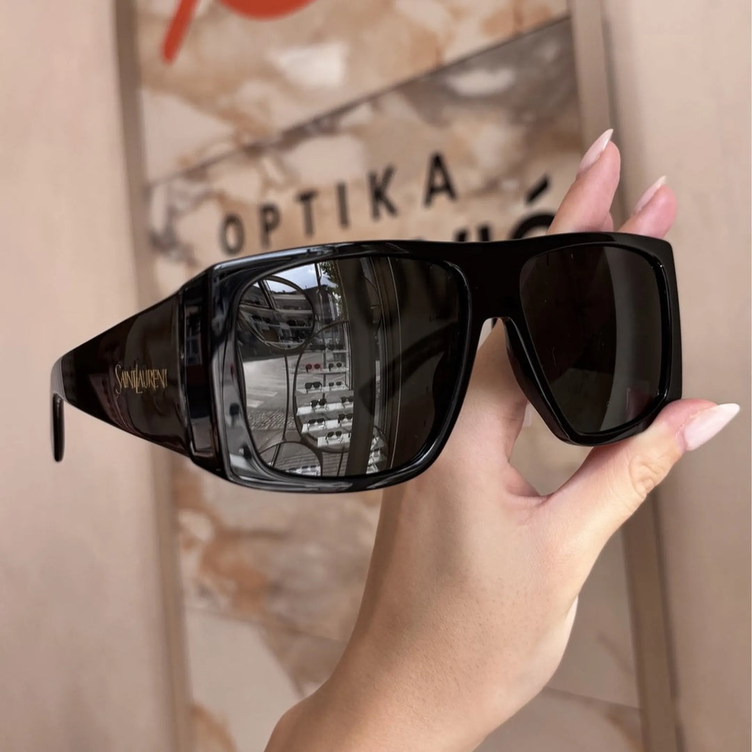 Yves Saint Laurent - YSL