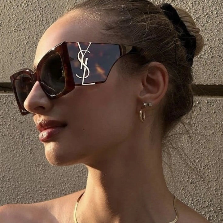 Yves Saint Laurent - YSL