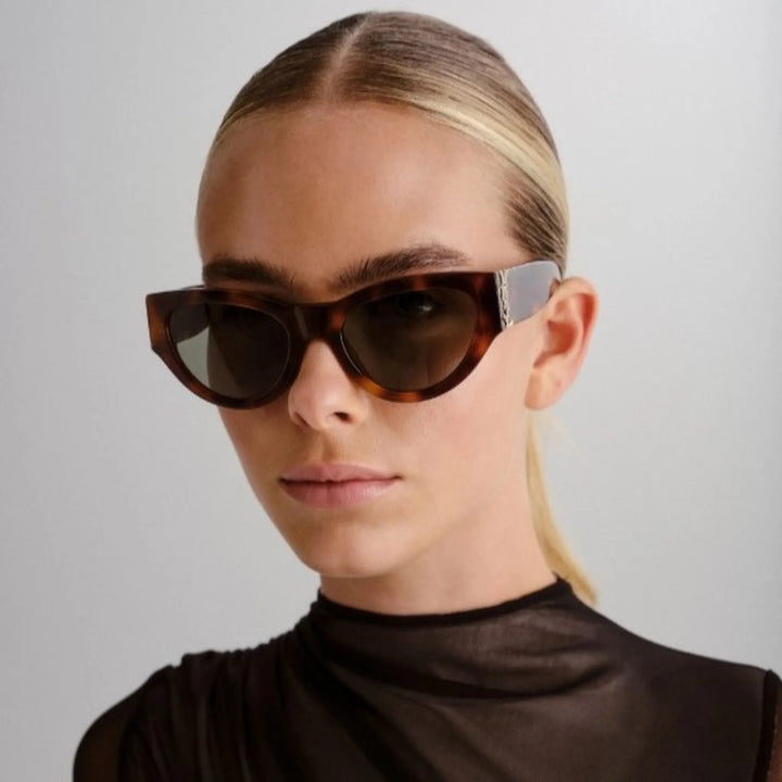 Yves Saint Laurent - YSL